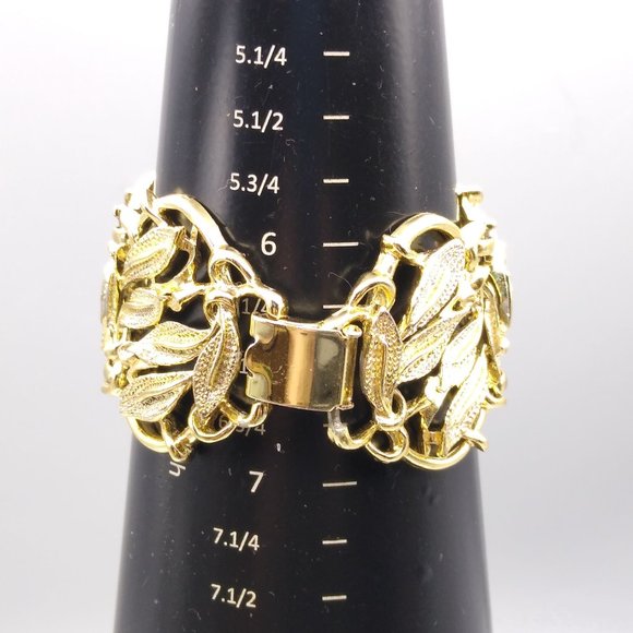Ornate Leaves Panel Bracelet, Vintage Gold Tone Mid Century Wide Bangle - Picture 6 of 6